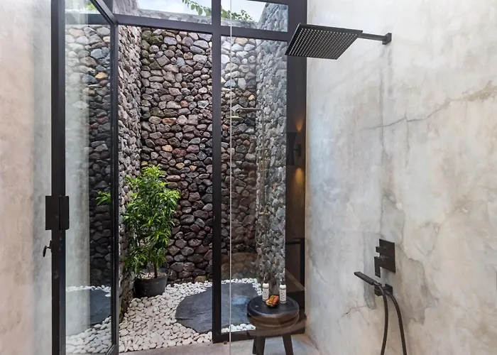 Wolfe By Finder * Seminyak (Bali)