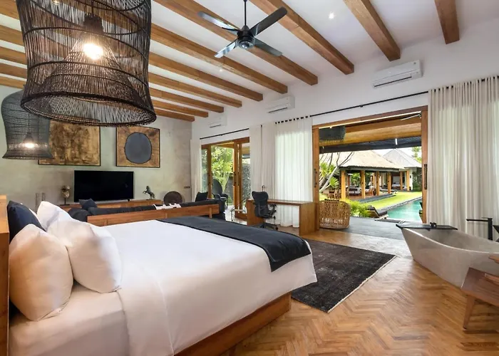 Wolfe By Finder * Seminyak (Bali)